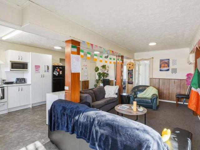 House for sale in Otakou