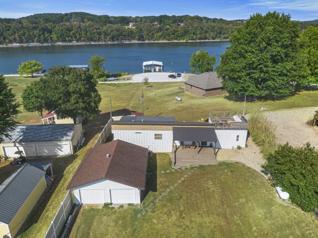 House for sale in Stone, Missouri