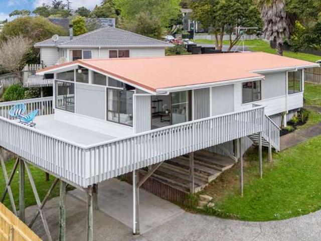 House for sale in Bayview, Kaipātiki