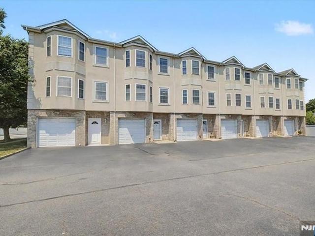 Condo for sale in Lodi, New Jersey