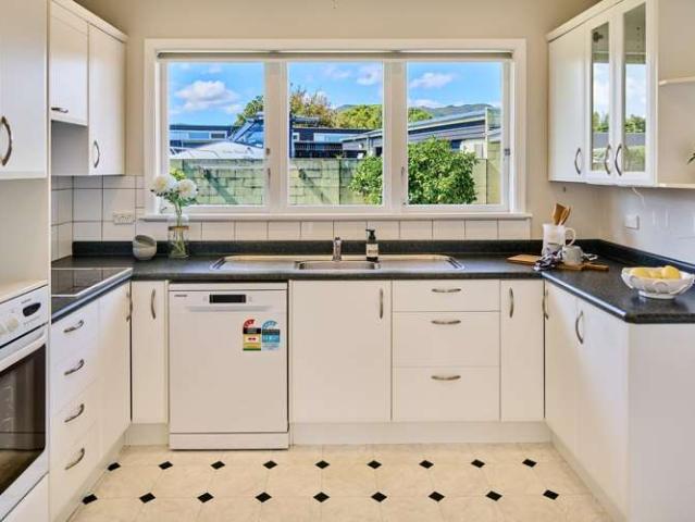 House for sale in Days Bay, Wellington