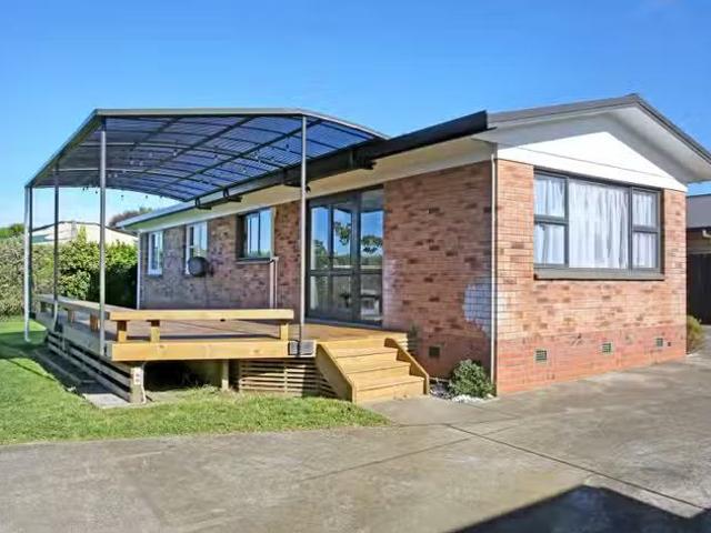 House for sale in Awhitu