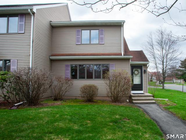 Condo for sale in Windsor Locks, Connecticut
