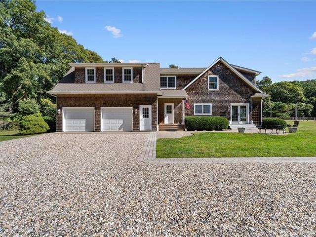 House for sale in East Moriches, Town of Brookhaven