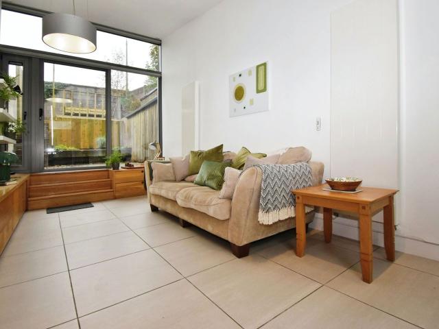 Townhouse for sale in Cork