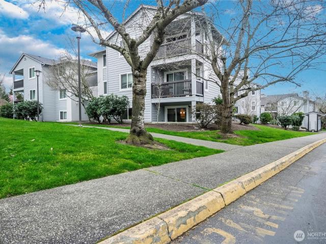 Condo for sale in Kenmore, Washington