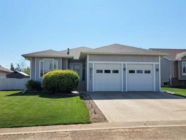 House for sale in Stettler, Alberta