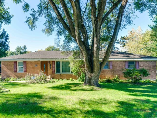 House for sale in Silver Lake, Cary