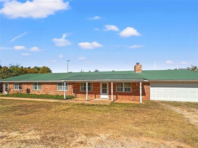 House for sale in Okarche, Oklahoma