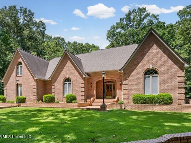 House for sale in Nesbit, Mississippi