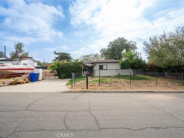 House for sale in Highland, San Bernardino County