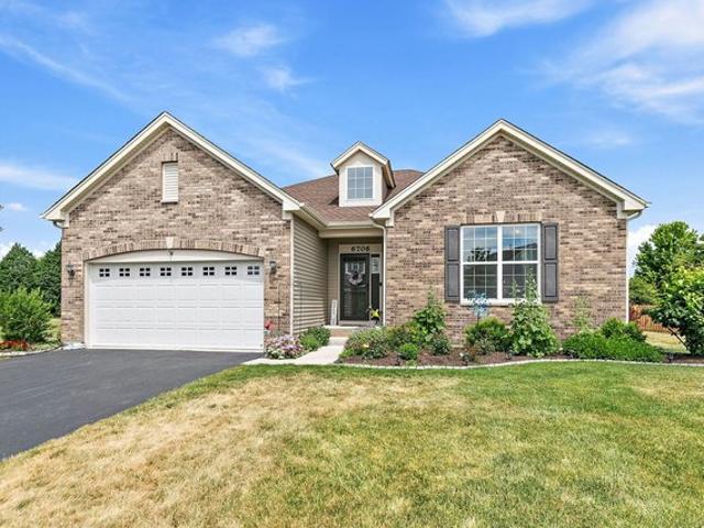 House for sale in Mchenry, Illinois