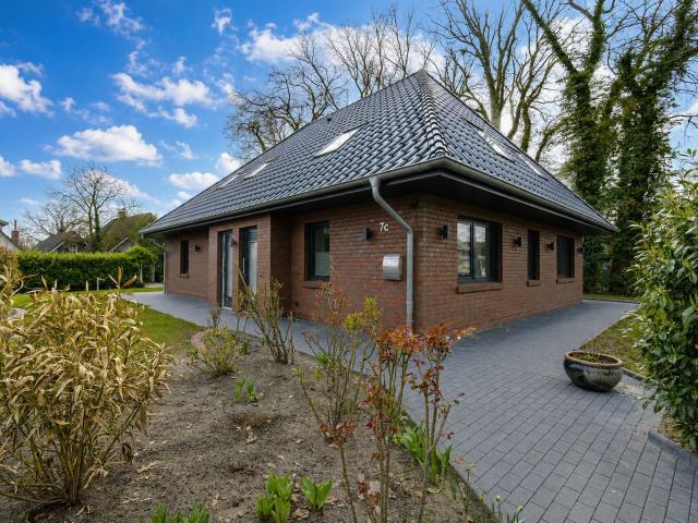 Dachgeschosswohnung mieten in Edewecht, Niedersachsen