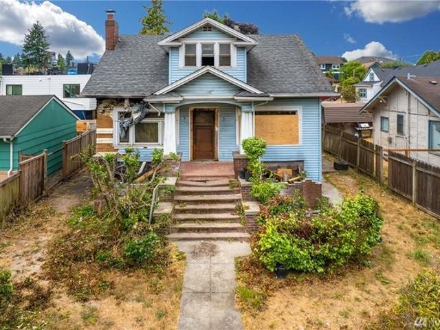 House for sale in Phinney Ridge, Seattle