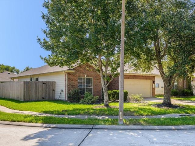 House for sale in Dickinson, Galveston County