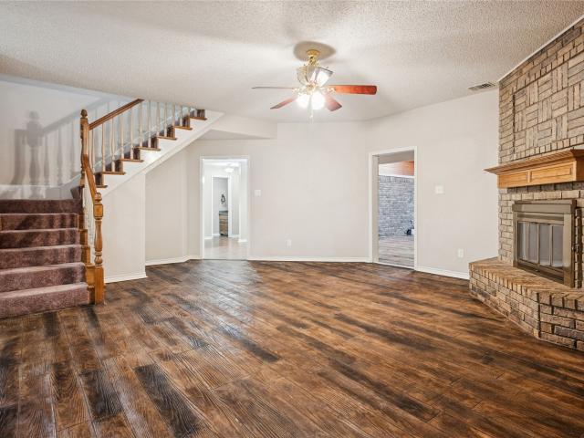 House for sale in Arlington, Tarrant County