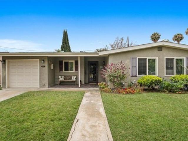 House for sale in Long Beach, California