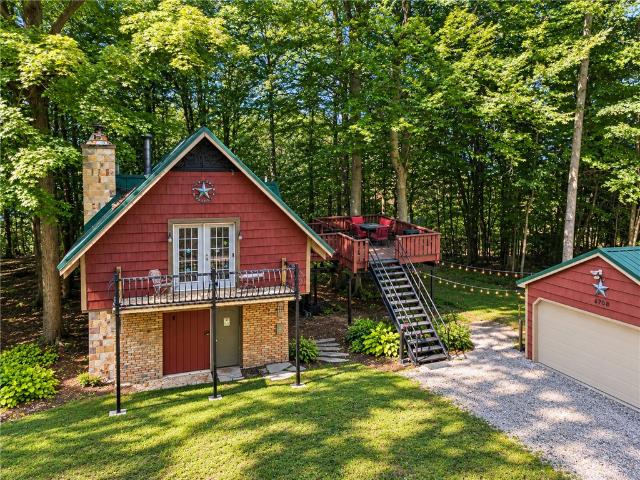 House for sale in Resort, Town of Huron