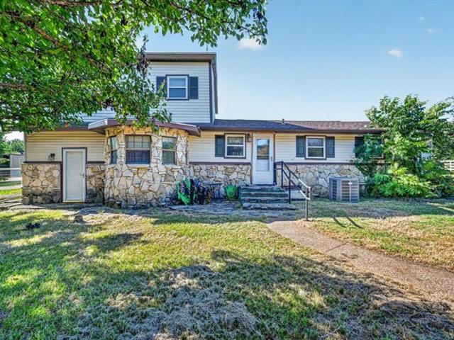 House for sale in Johnson, Texas