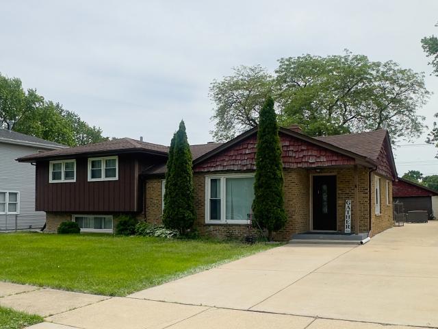House for sale in Oak Lawn, Illinois