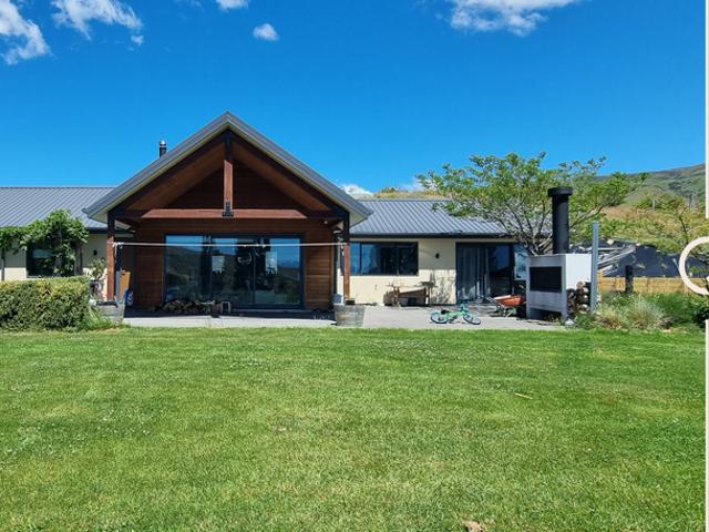 House for rent in Otakou