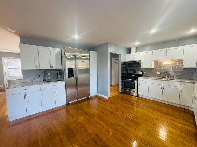 House for sale in Hoffman Estates, Illinois