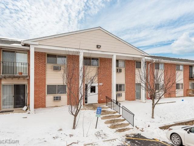 Condo for sale in Glendale Heights, Illinois