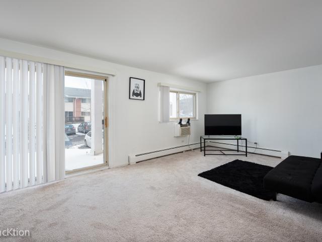 Condo for sale in Glendale Heights