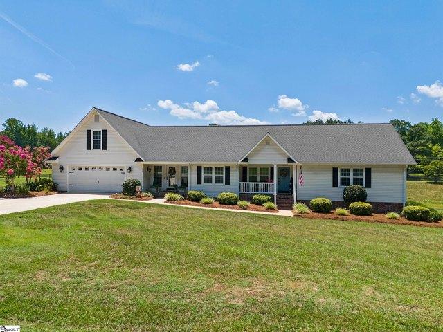 House for sale in Campobello, South Carolina