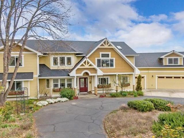 House for sale in Oregonia