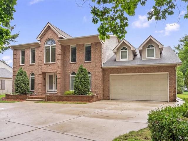 House for sale in Grosse Pointe Woods, Wayne County