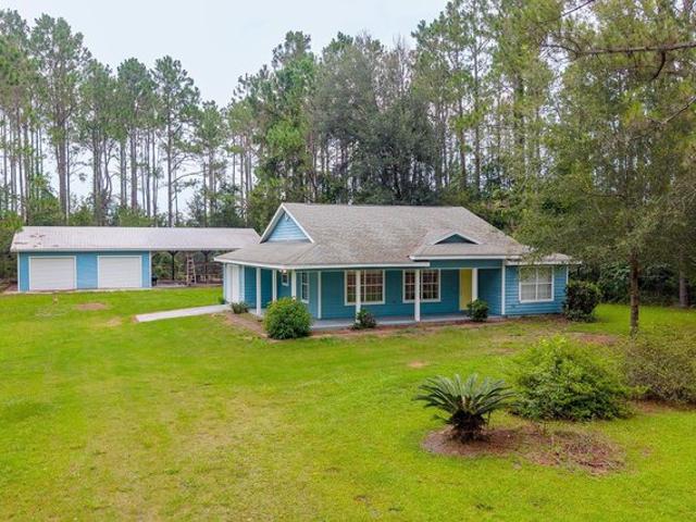 House for sale in Trenton, Florida