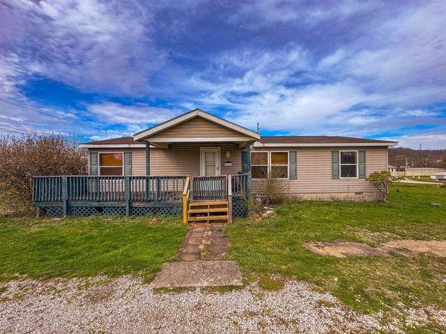 House for sale in Elizabeth, West Virginia