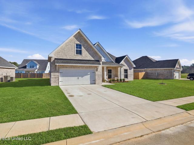 House for sale in Ocean Springs, Mississippi