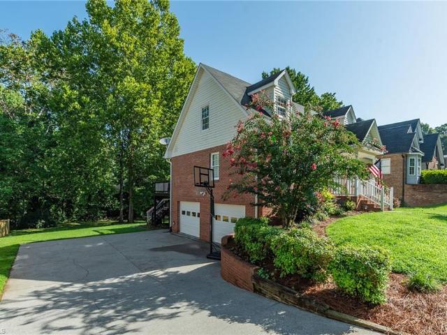 House for sale in Clemmons, North Carolina