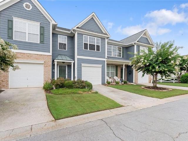 Townhouse for sale in Flowery Branch, Georgia