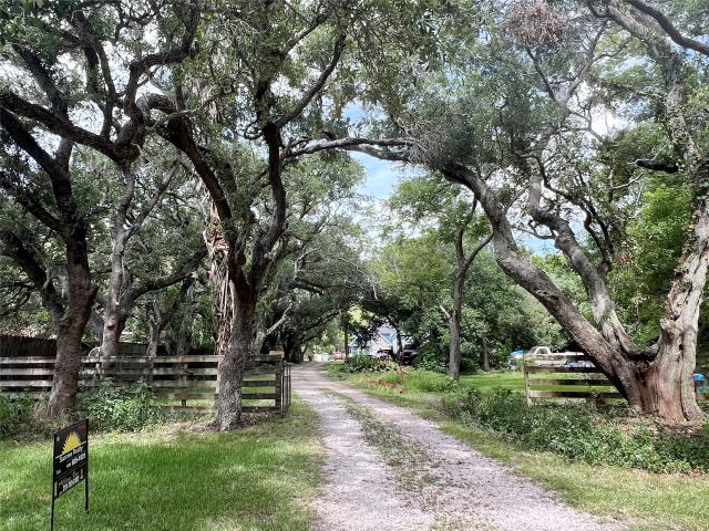 House for sale in Hitchcock, Texas