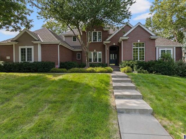 House for sale in Williamsburg Village, Lincoln
