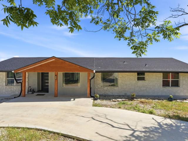 House for sale in Leesville, Texas