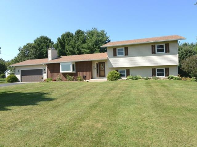 House for sale in Mchenry, Illinois
