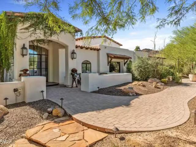 House for sale in Paradise Valley