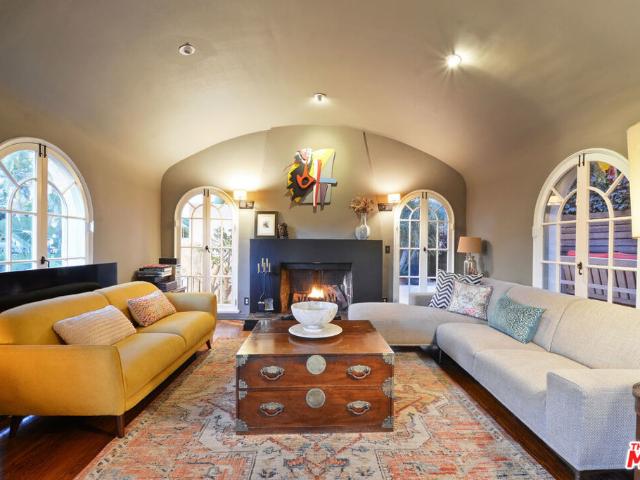 Property for rent in Canoga Park, California