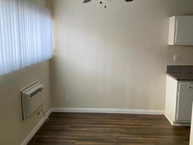 Apartment for rent in Canoga Park, California