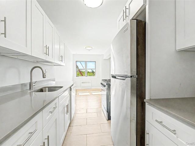 Property for sale in Glenwood, New York