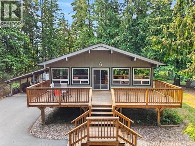 House for sale in Sicamous, British Columbia