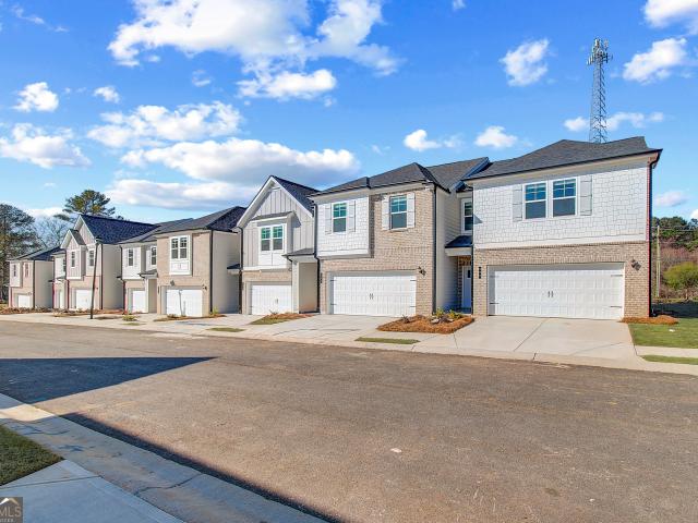 Townhouse for sale in Stockbridge, Georgia
