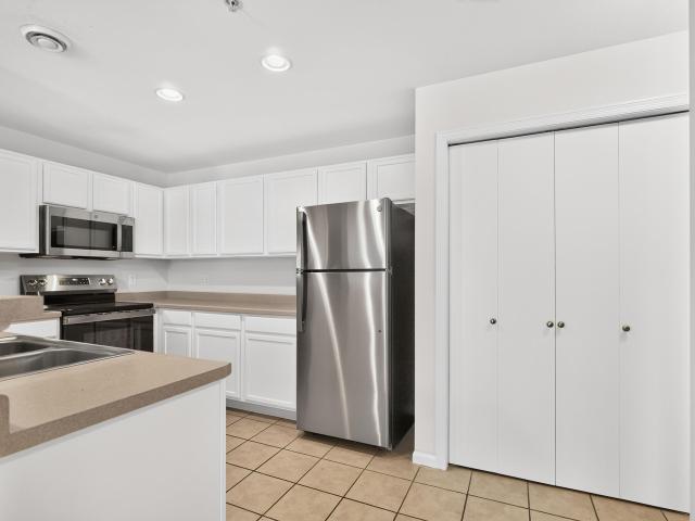 Condo for sale in Stone Meadows, Madison