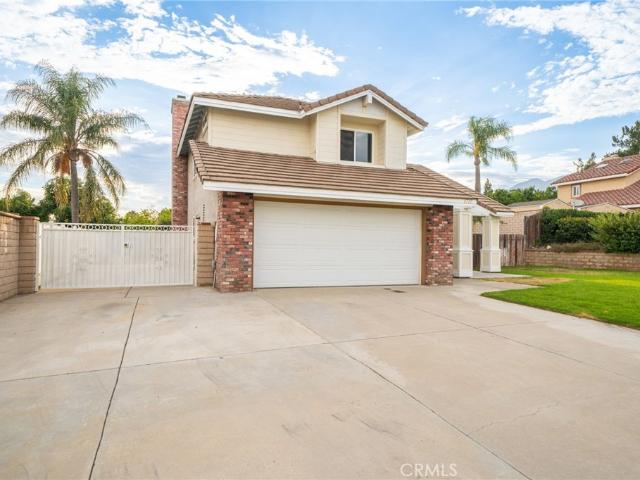 House for sale in Alta Loma, Alta