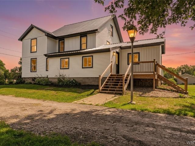 House for sale in Niagara, New York