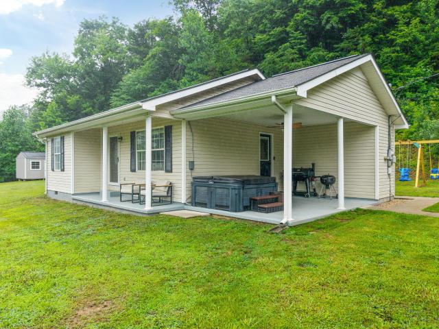 House for sale in Manchester, Kentucky